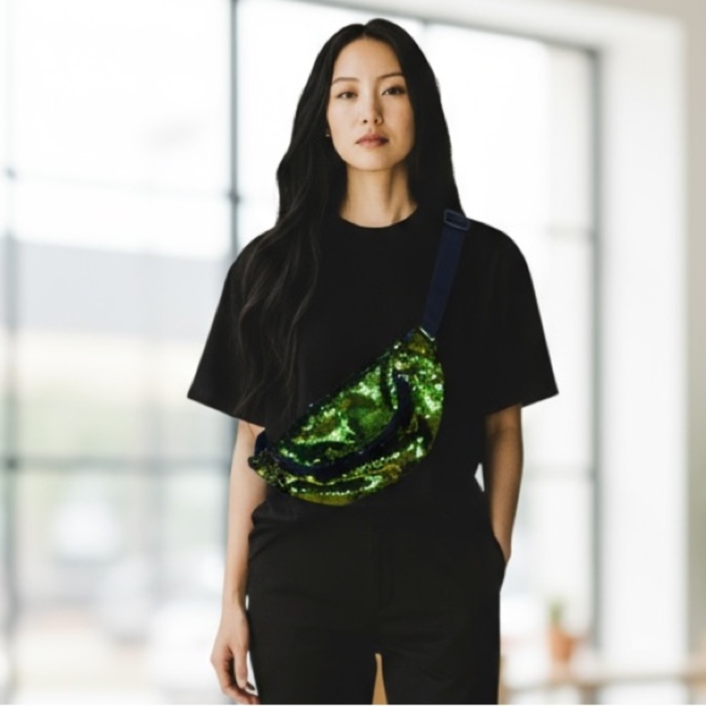 NWT- Seahawks Waist bag- Purse- Sequin- Crossbody Seahawks